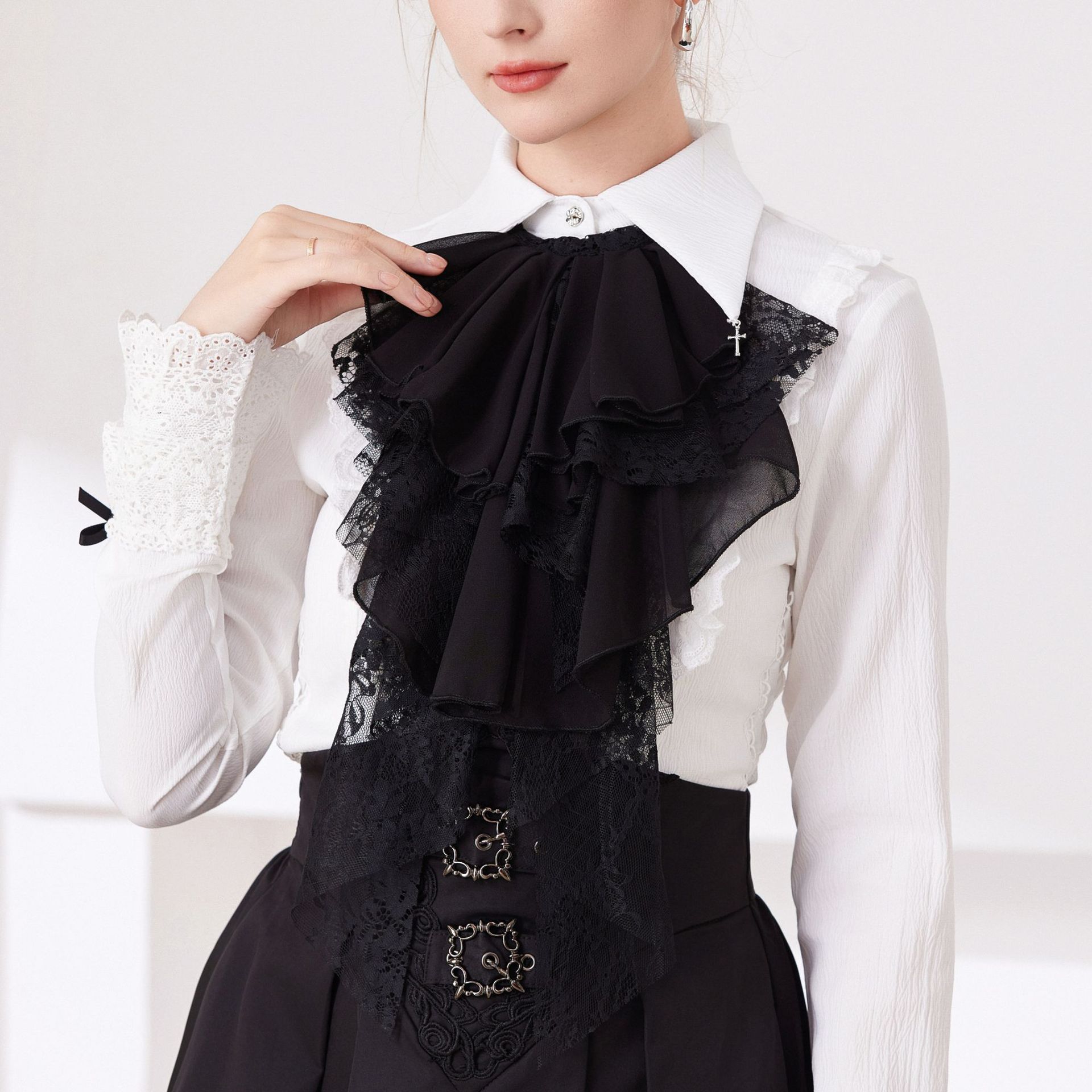 Wiktoriański żabot dla kobiet  – Men'S Victorian Accessories recenzja i cena